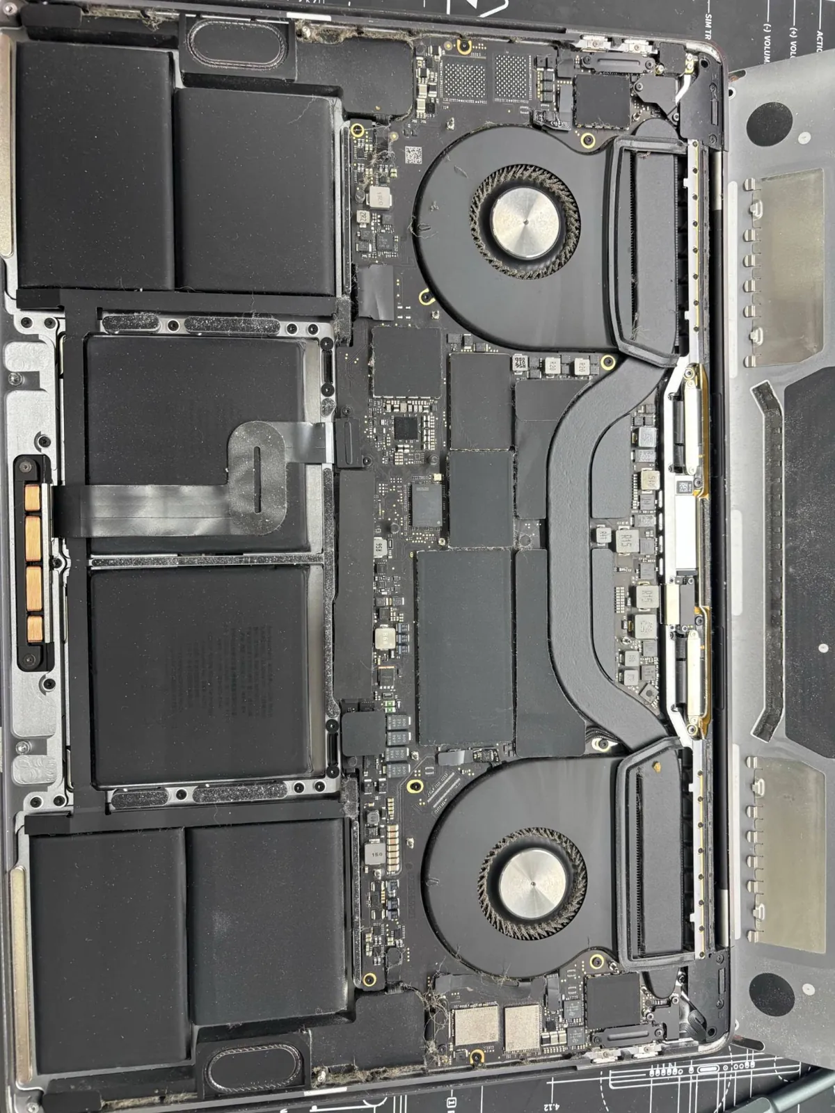 MacBook Pro 16 · A2141 — до
